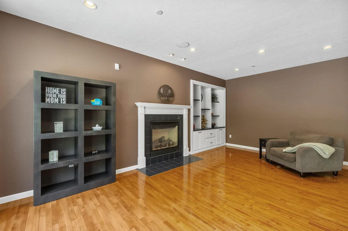 Photo of 17 Mcqueston