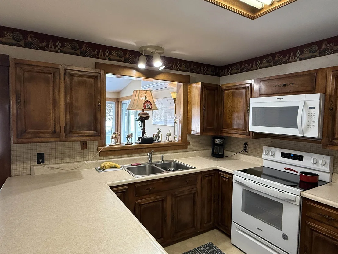 Photo of 220 Hall Stream