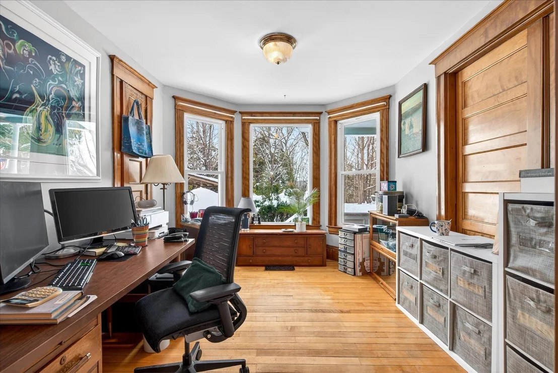Photo of 4 Emerson