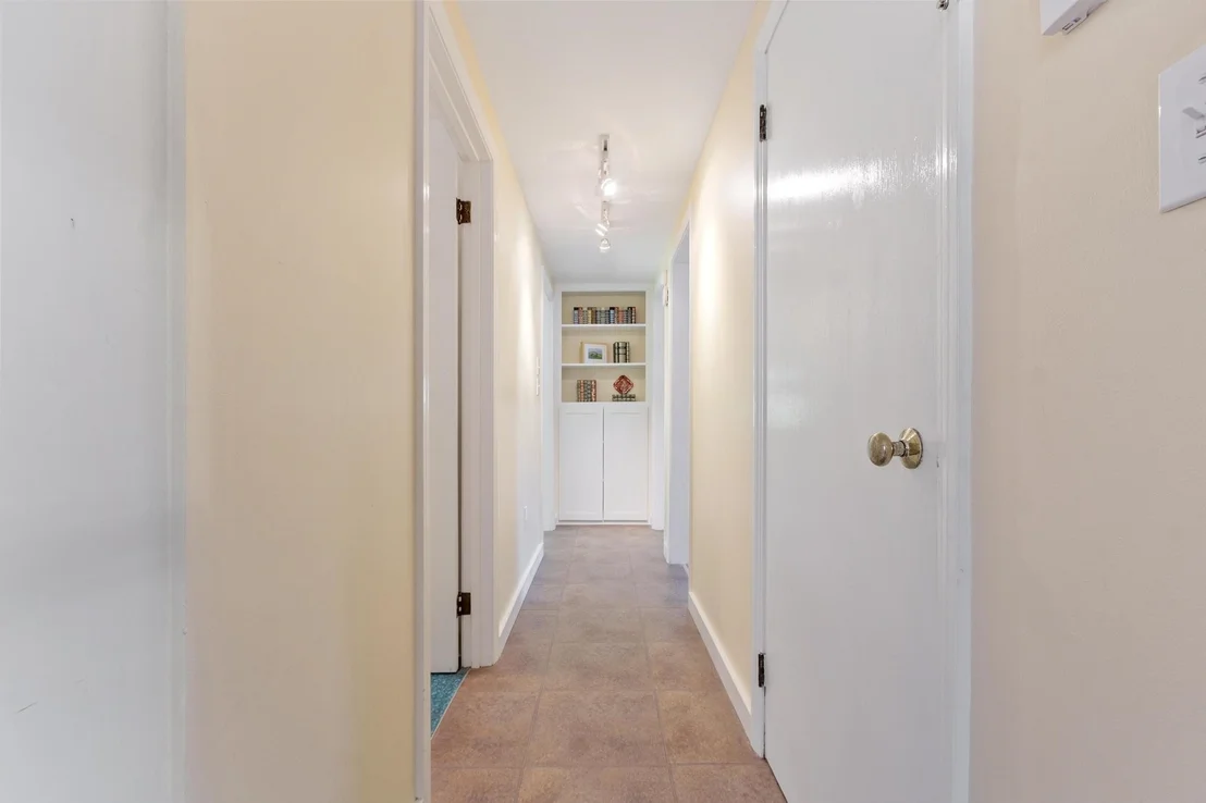 Photo of 15 Riverview
