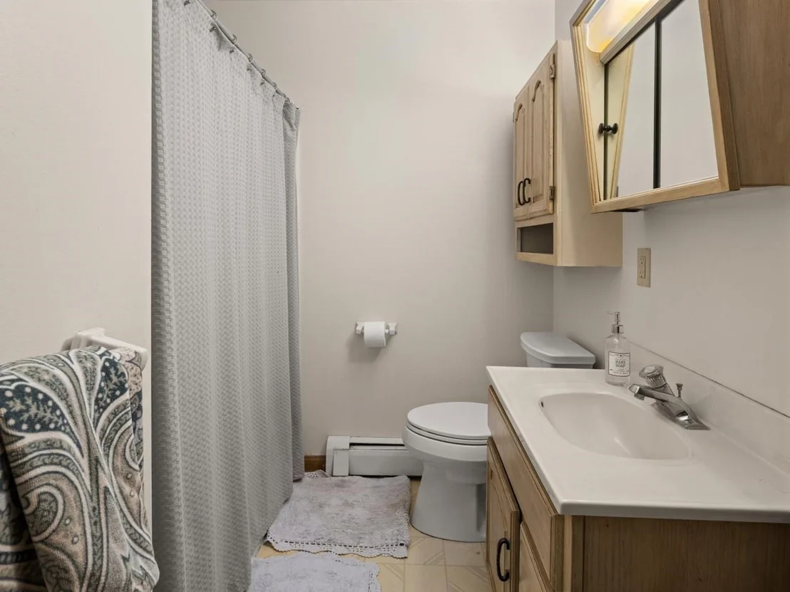 Photo of 140 Austin