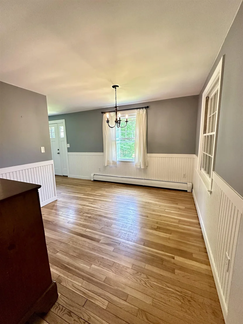 Photo of 720 Pine Banks