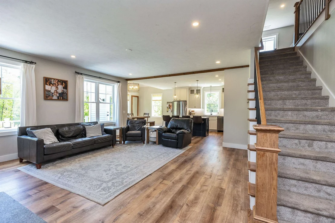 Photo of 296 Spring Hill