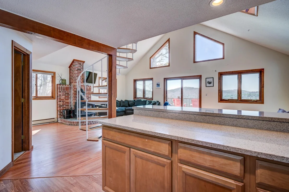 Photo of 27 Upper Lake View