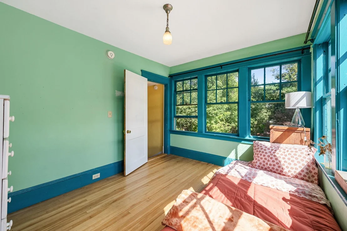 Photo of 173 Central