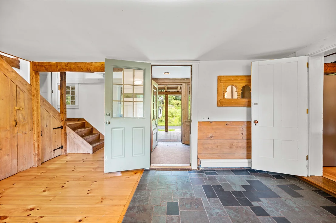 Photo of 520 Collar Hill