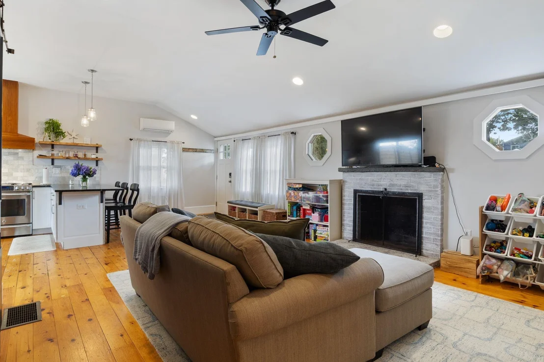 Photo of 24 Walnut
