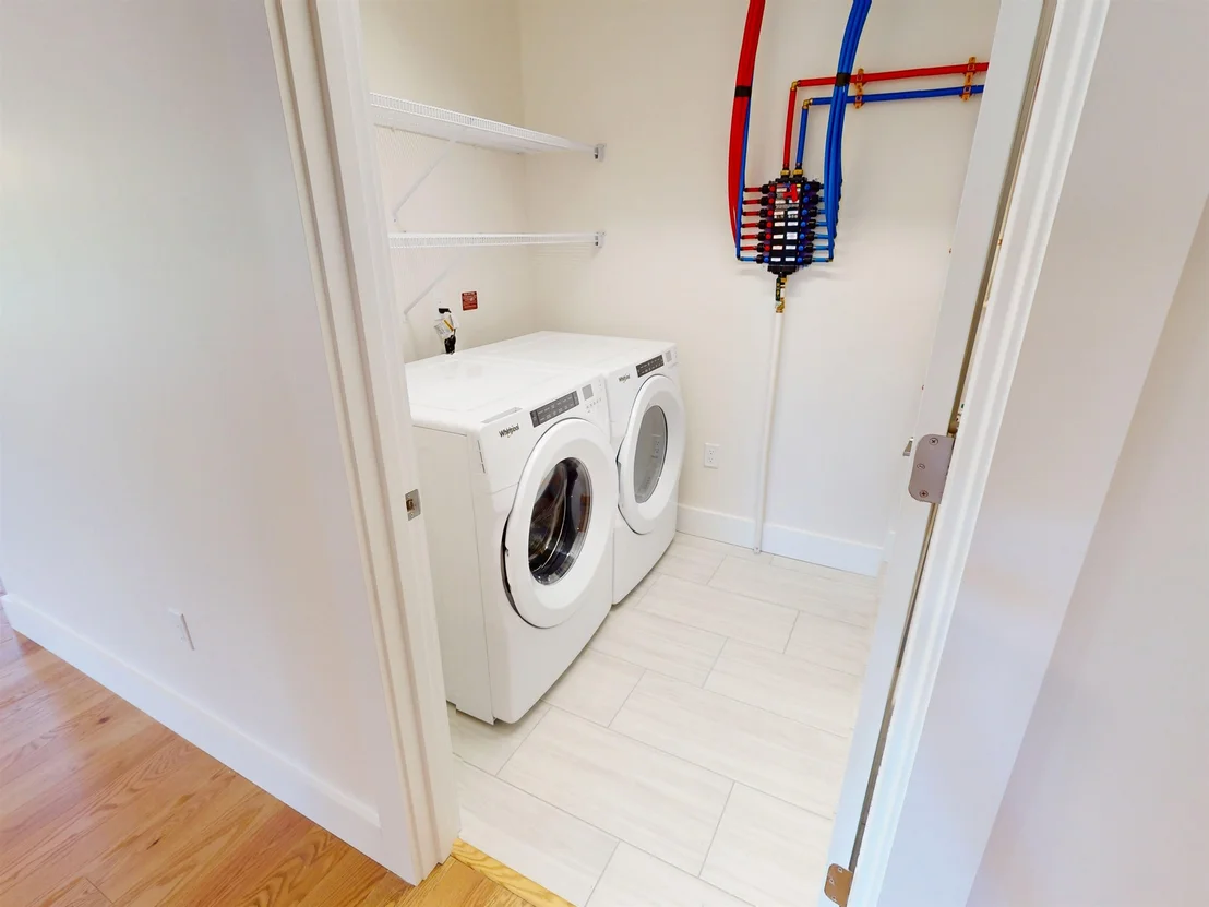 Photo of Unit 302 at 4 Longview