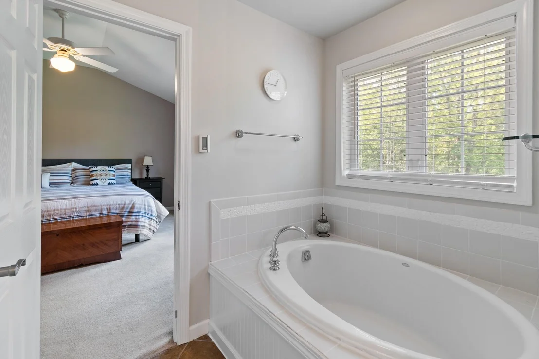 Photo of 900 Ledgewood
