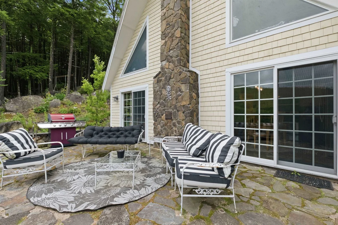 Photo of 125 Cunningham Pond