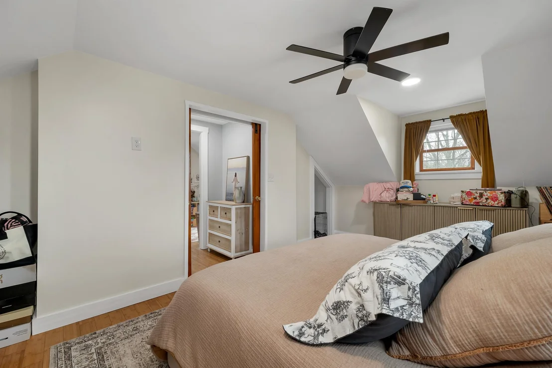 Photo of 256 Pine