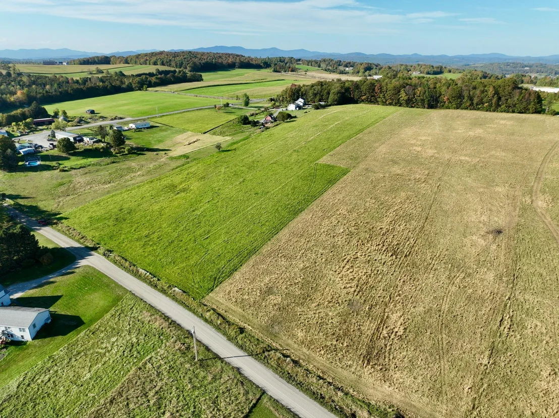 Photo of Unit LOT2 at 19 Upper Usle