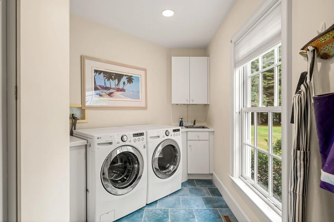 Photo of 21 Garland