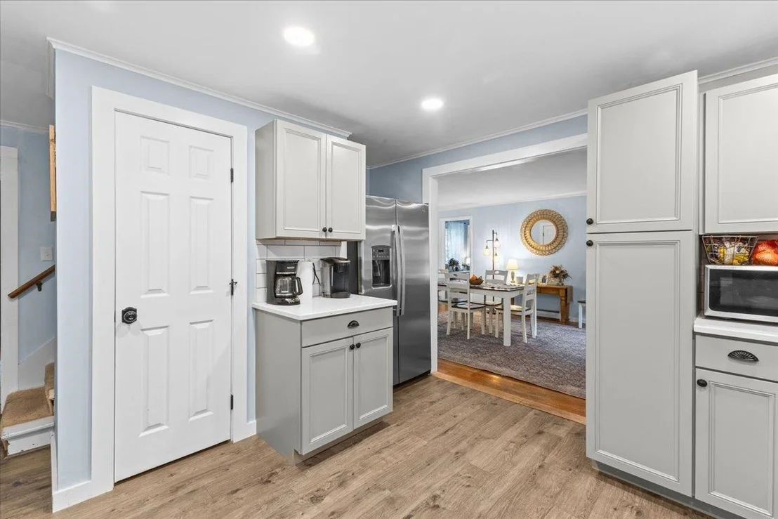 Photo of 6 Edgewood