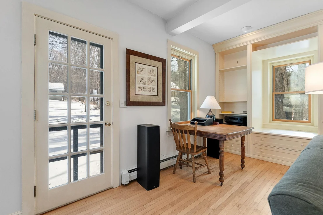 Photo of 565 Main