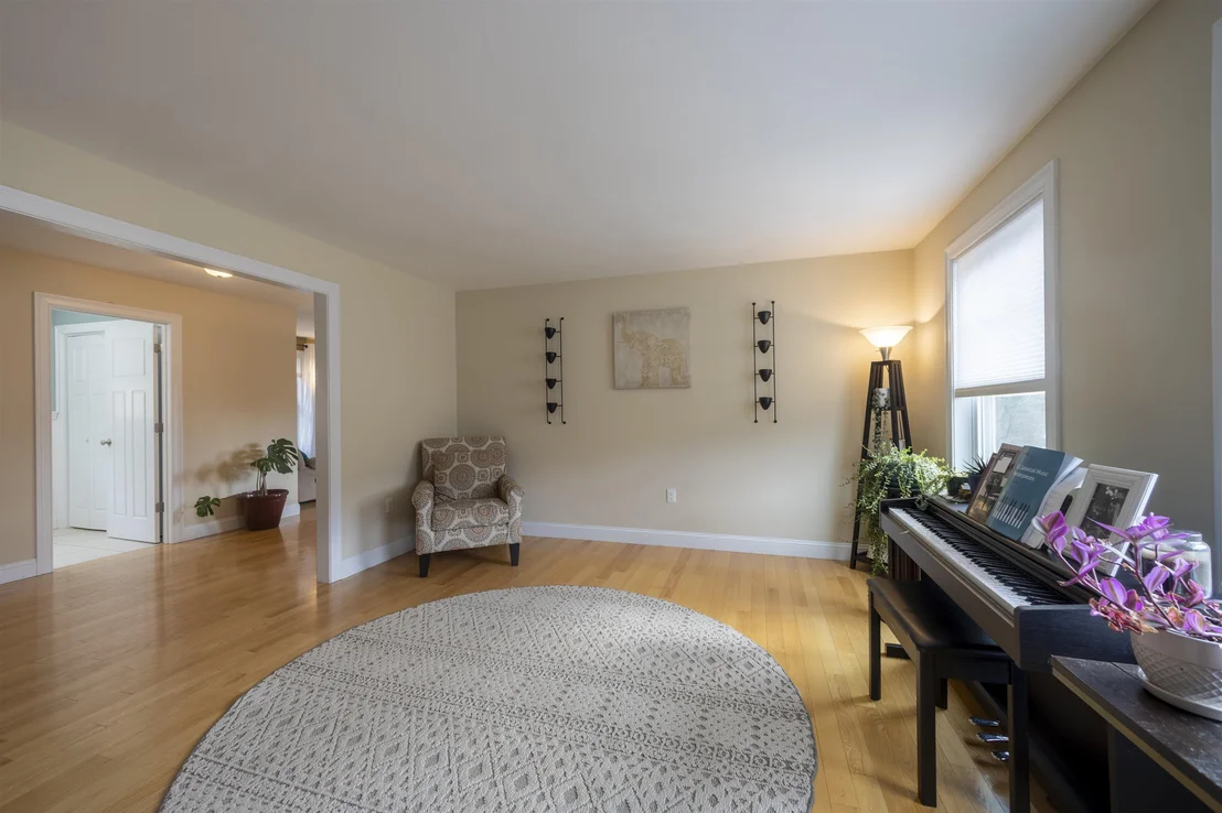 Photo of 23 Valleyview
