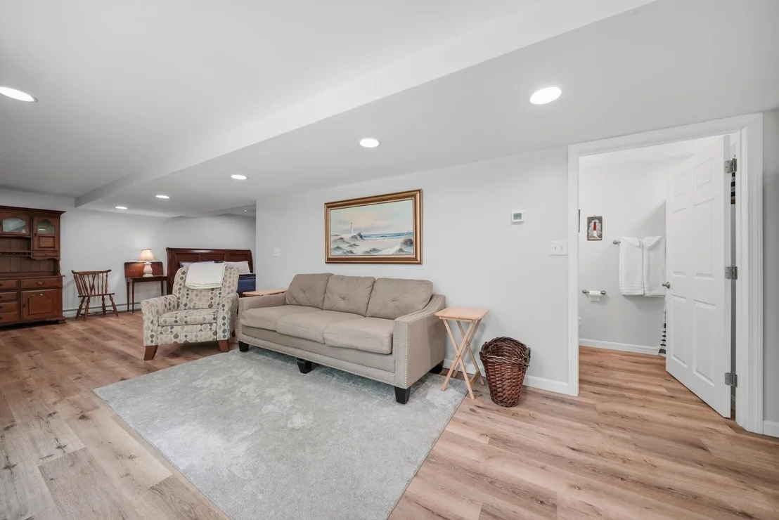Photo of 7 Stony Point