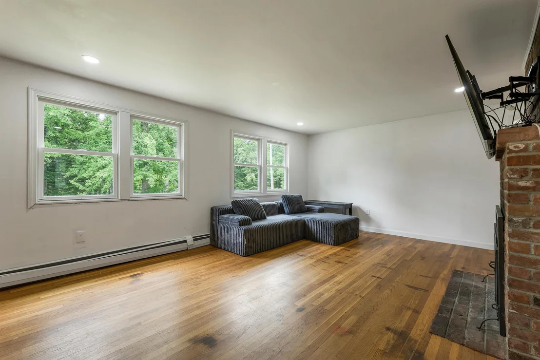 Photo of 263 Upper Troy