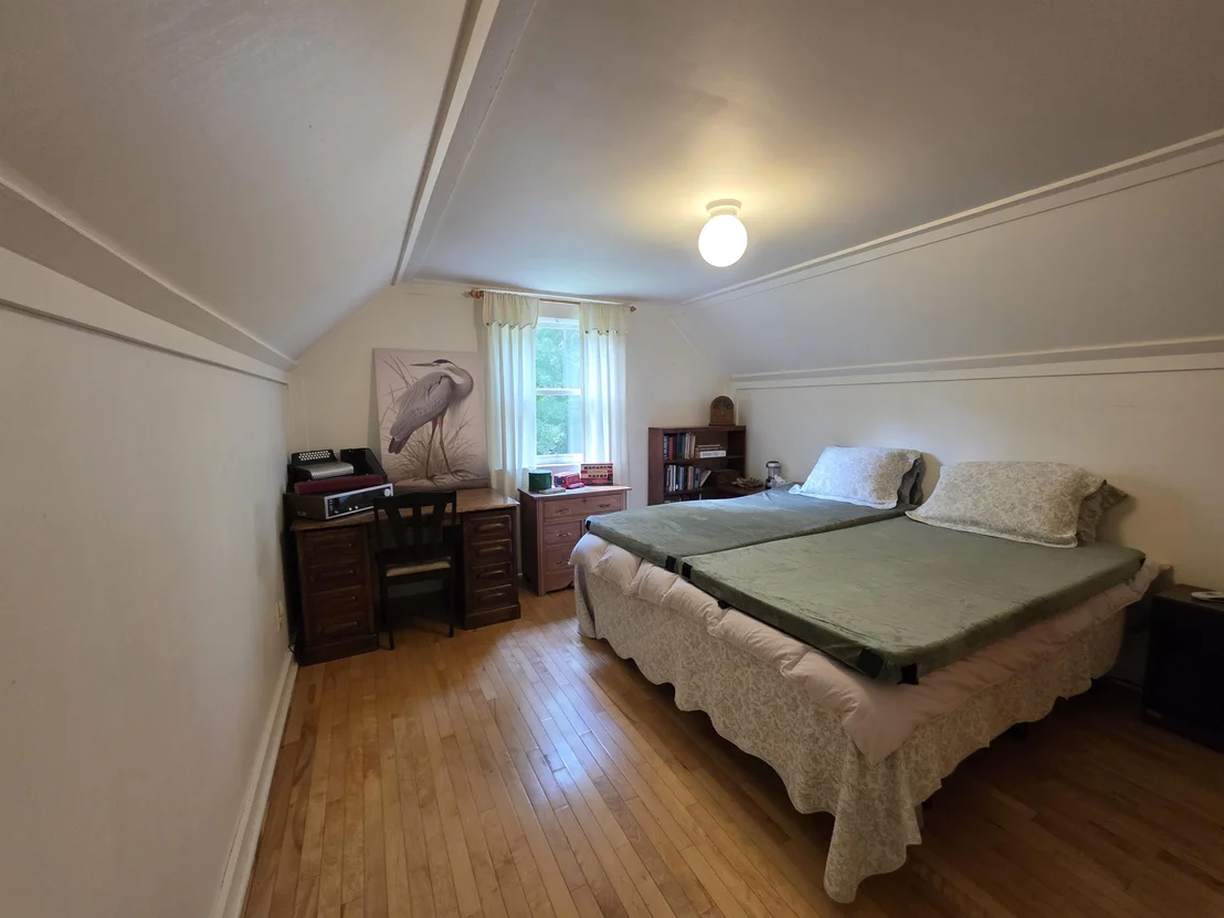 Photo of 2328 Gore