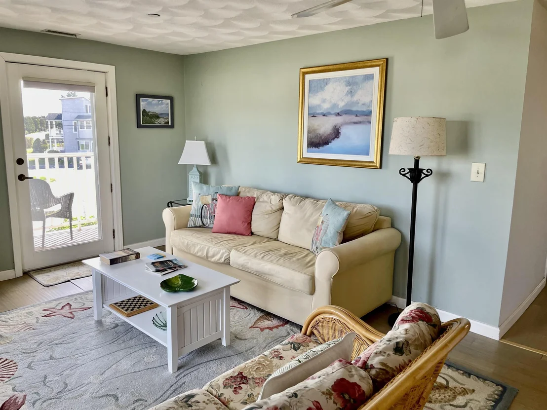 Photo of Unit UNIT1 at 975 Ocean