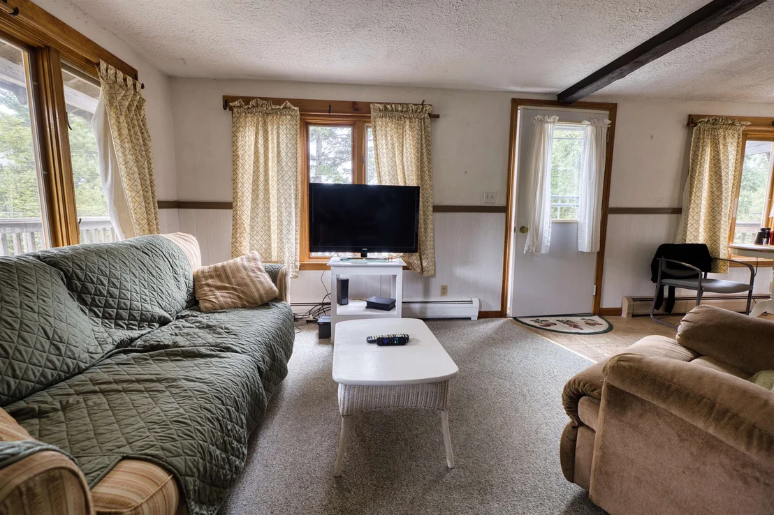 Photo of 463 Huckins