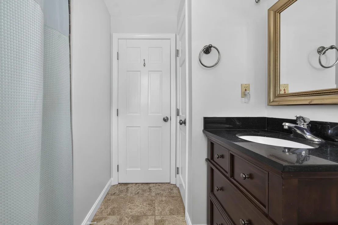 Photo of 28 Longview