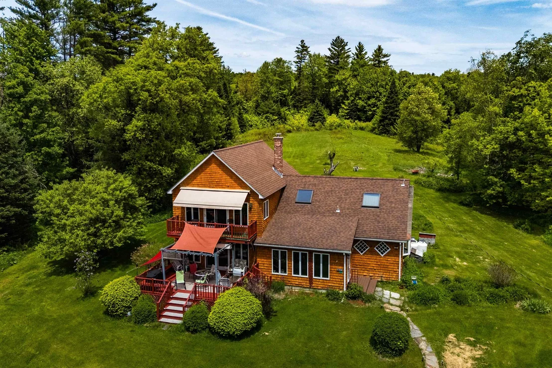 Photo of 1078 Brook