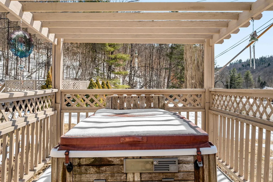 Photo of 684 Union Brook