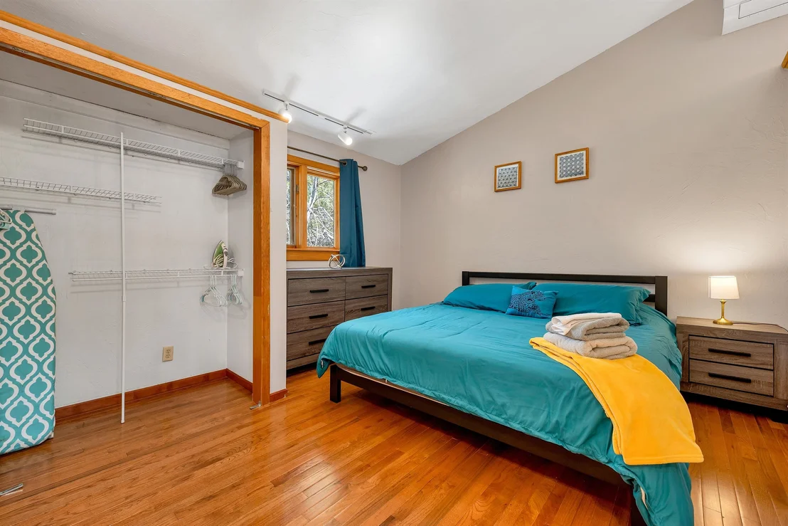 Photo of 35 Valley