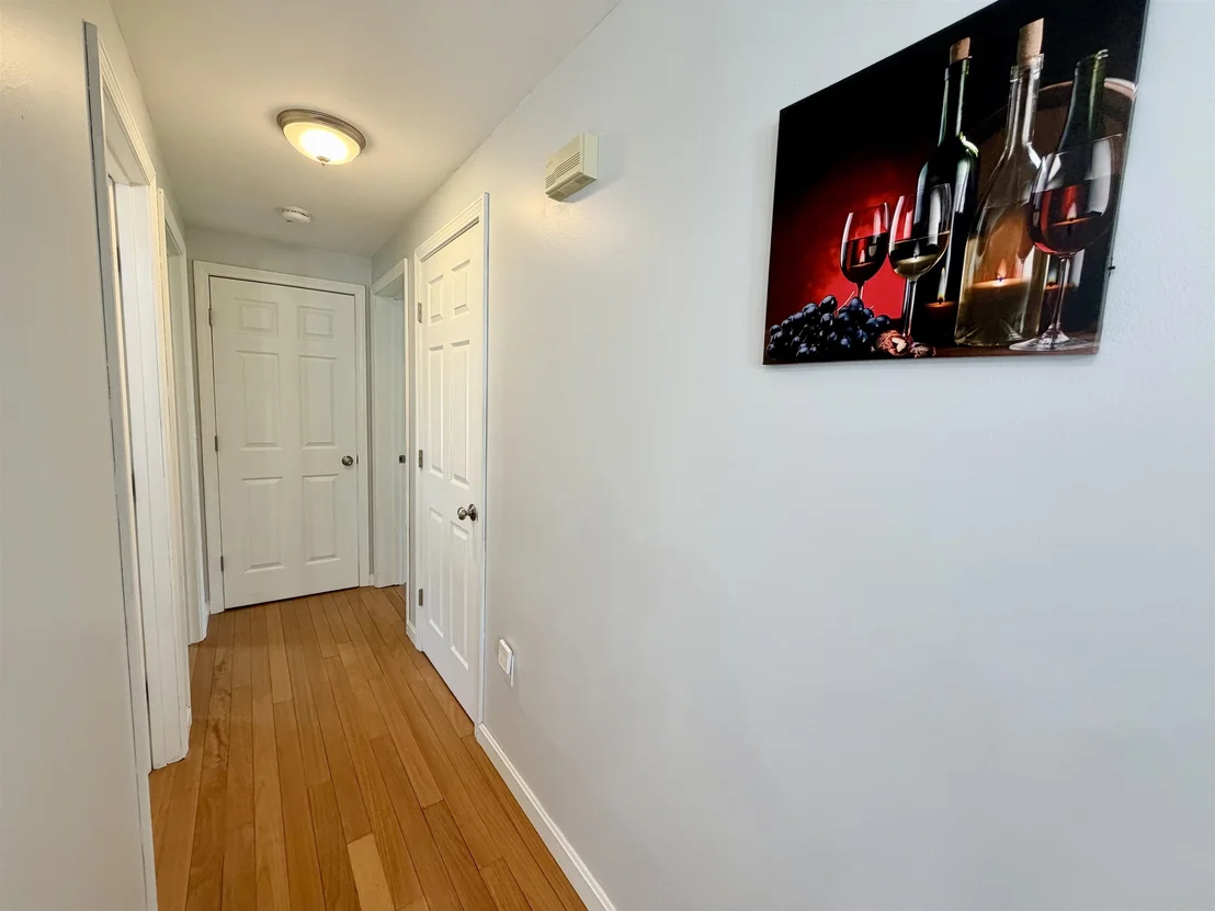 Photo of 23 Guyette