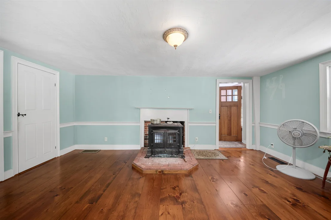 Photo of 164 Mason