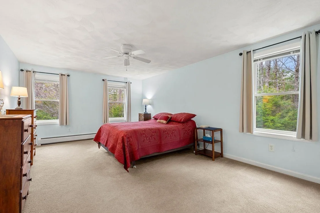 Photo of 496 Loudon