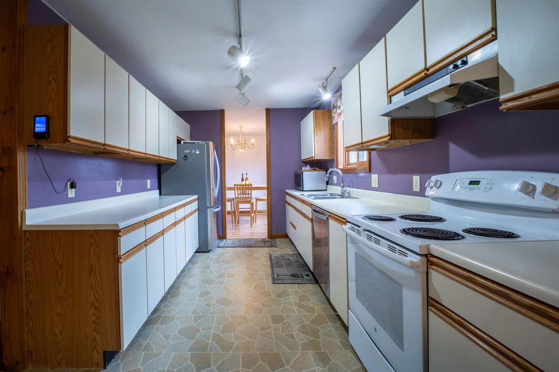 Photo of 450 Upper Birch