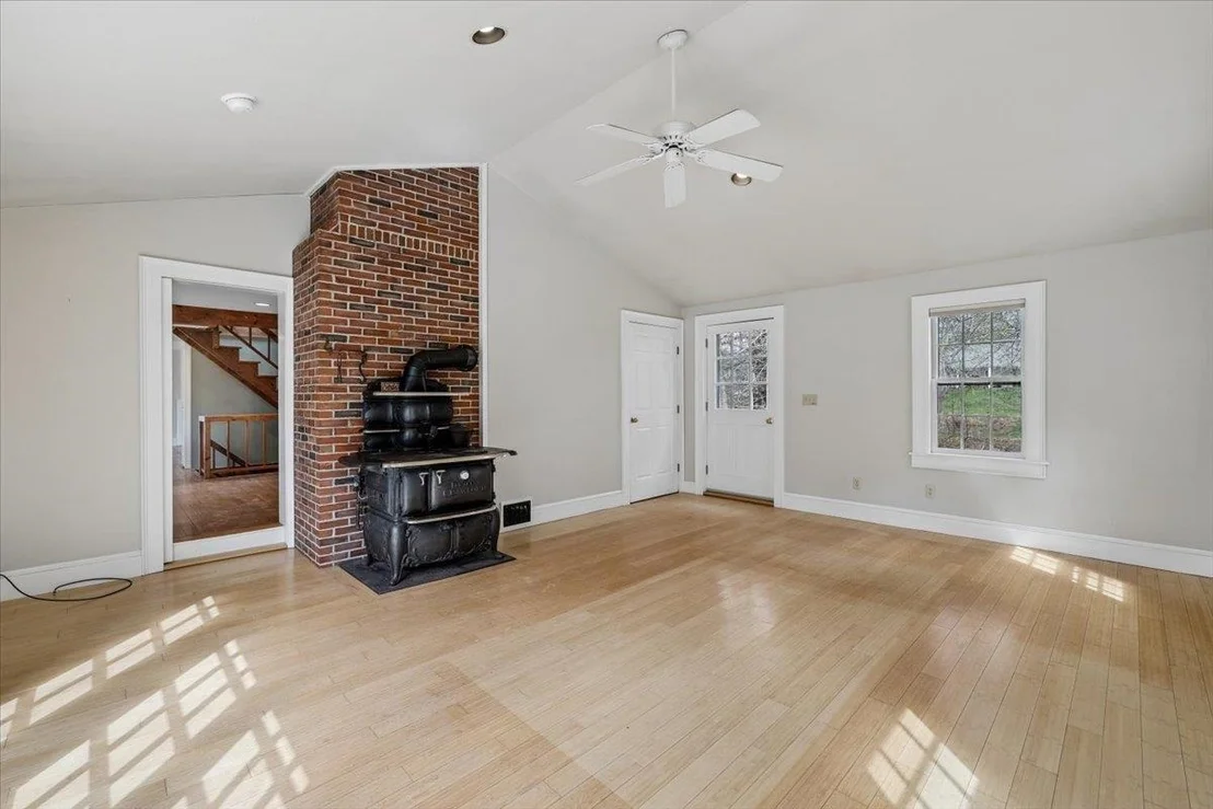 Photo of 2 Mack Hill