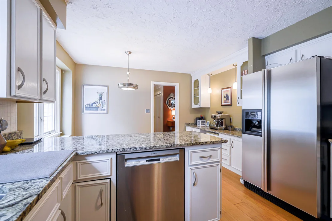 Photo of 20 Buttonwood