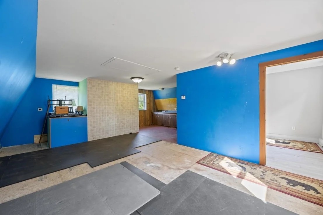 Photo of 335 Granite