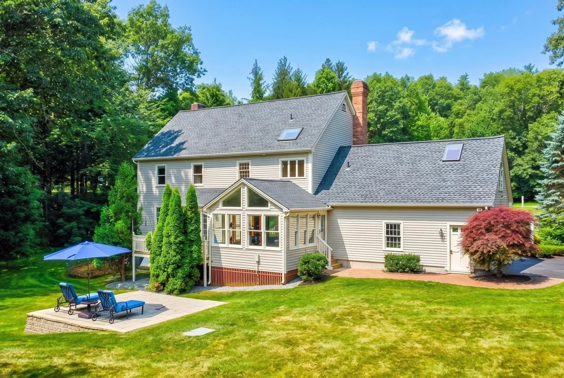 Photo of 8 Bear Hill