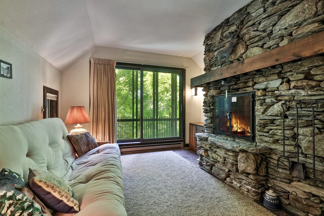 Photo of 212 Falcon Loop East