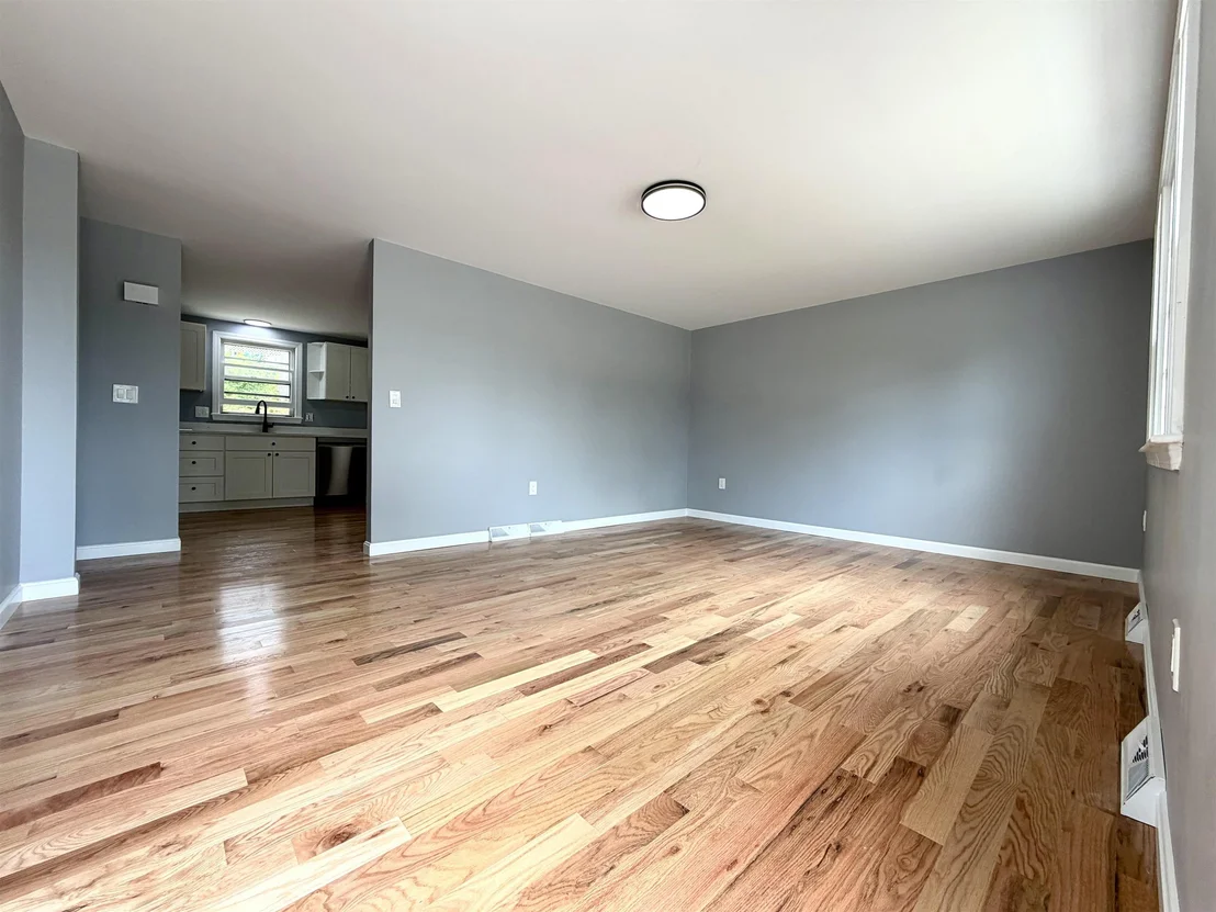 Photo of 377 broad