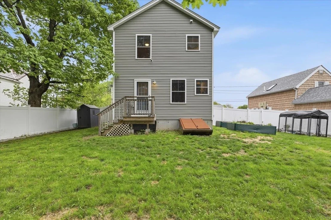 Photo of 60 Pine