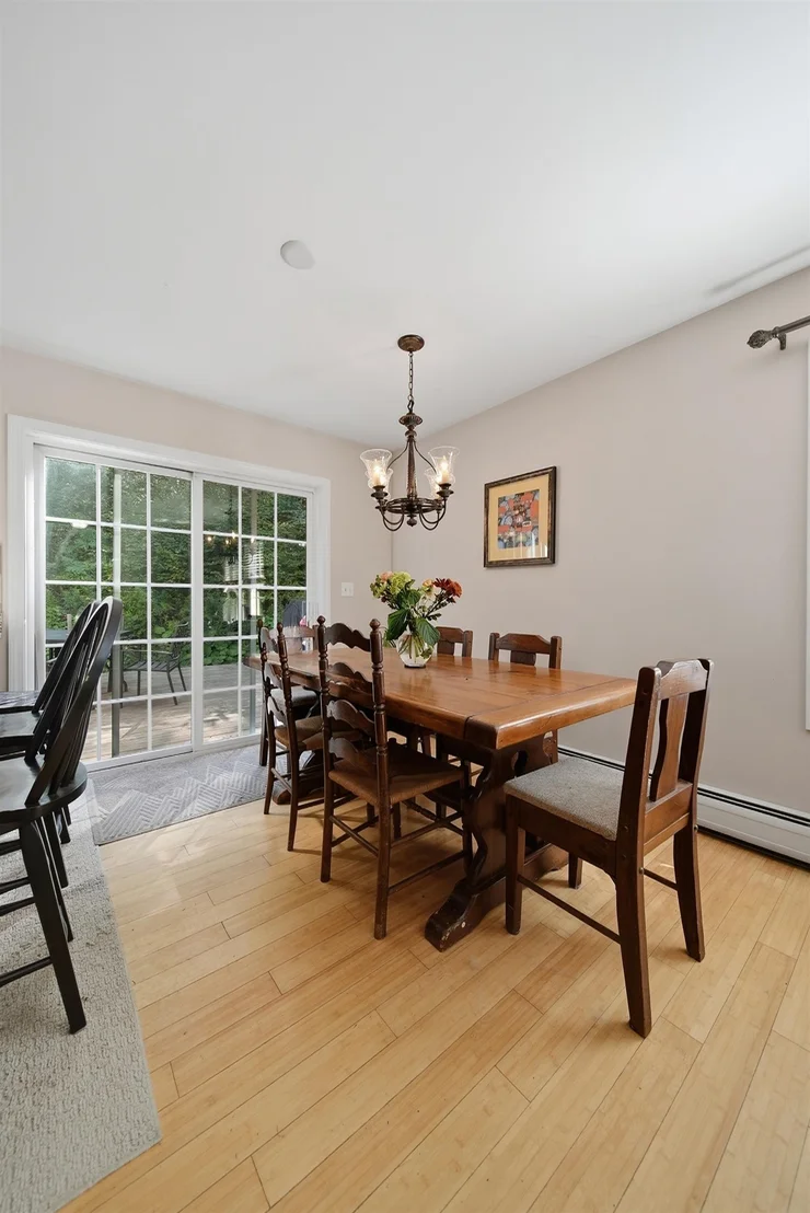 Photo of 298 Stocker Pond