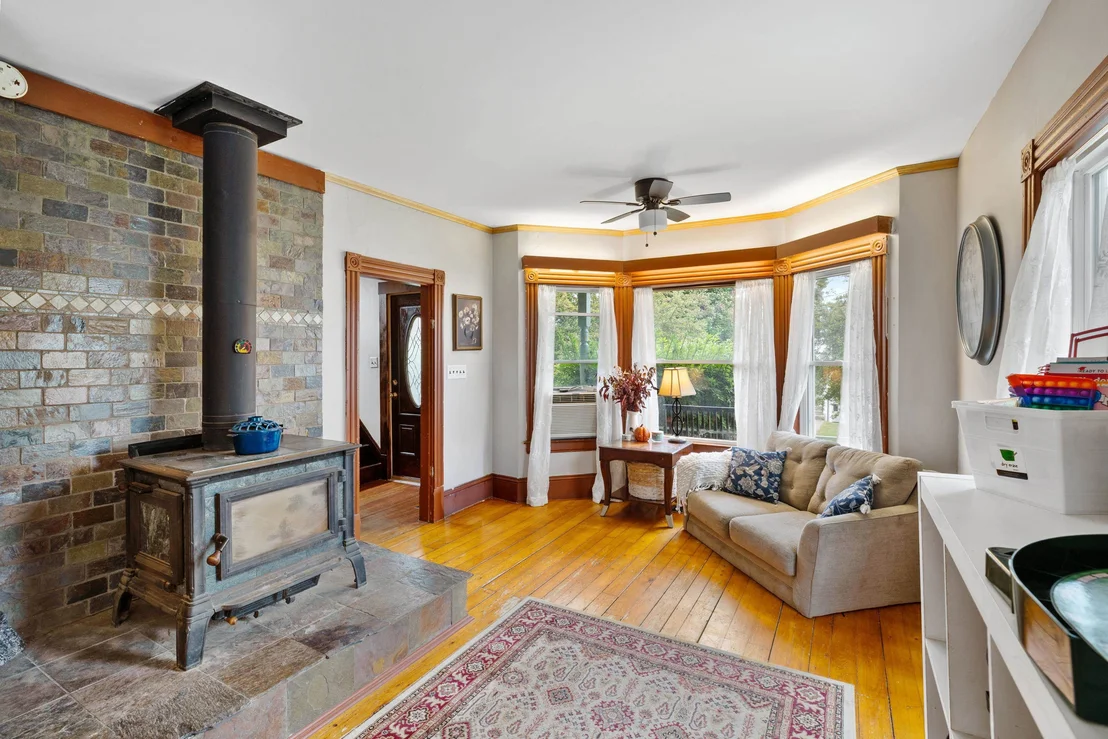 Photo of 83 Spring