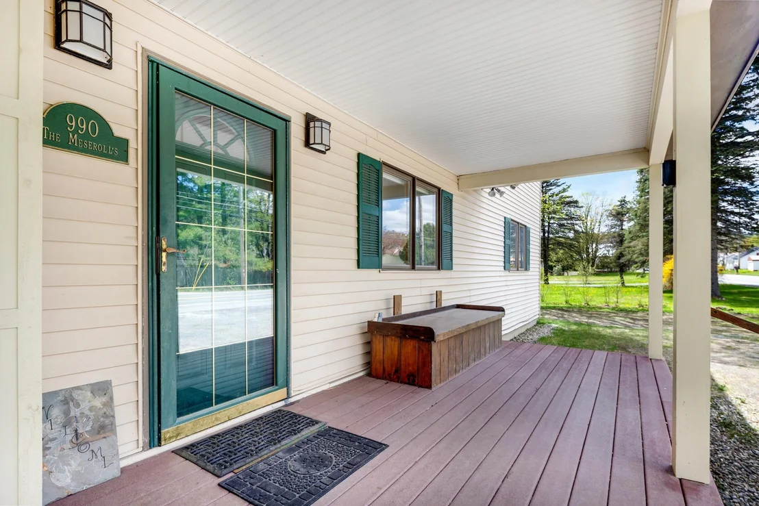 Photo of 990 Main
