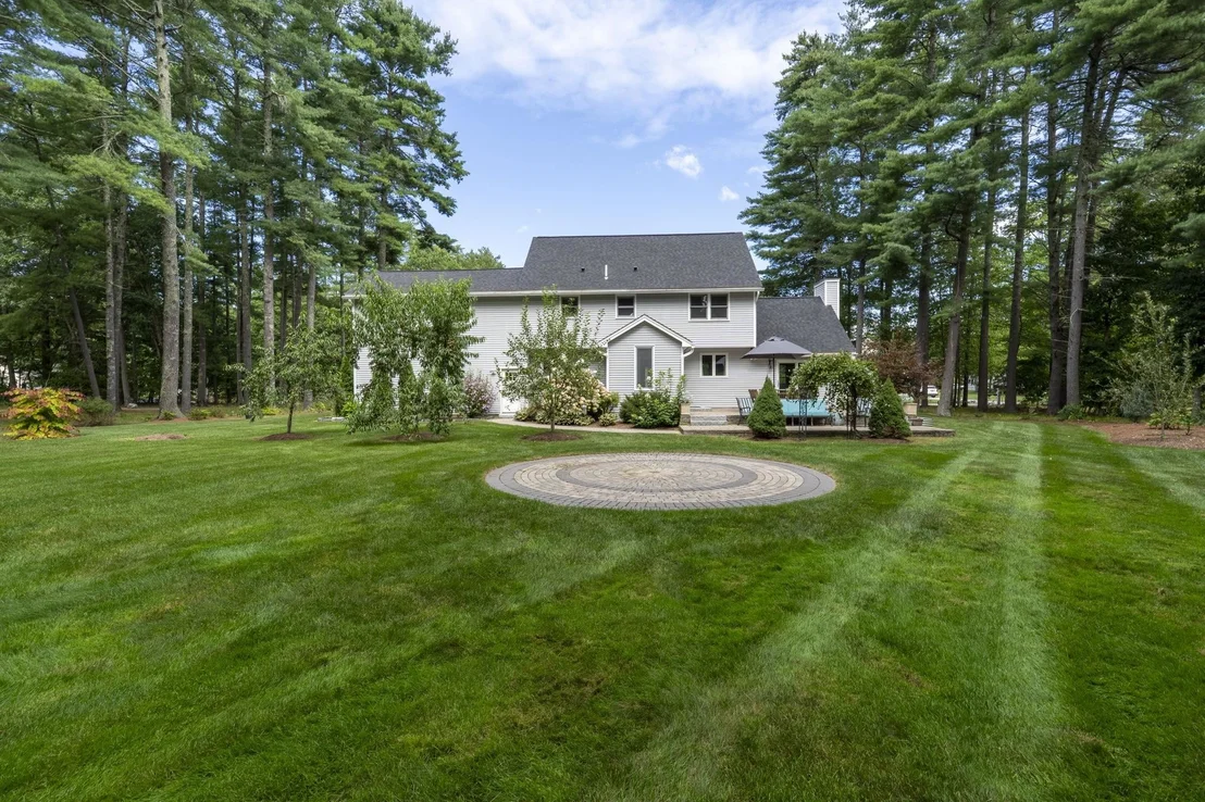 Photo of 4 Taconic
