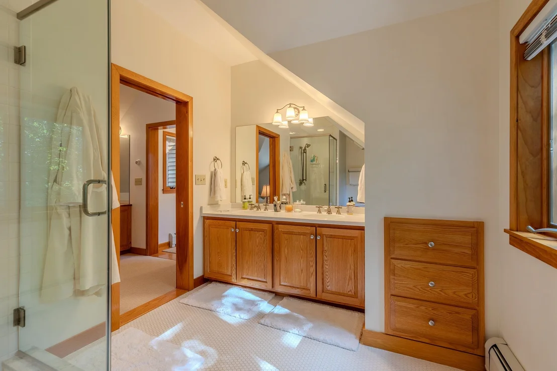 Photo of 80 Bear Ridge