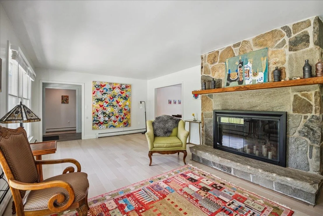 Photo of 7 Grassy Brook