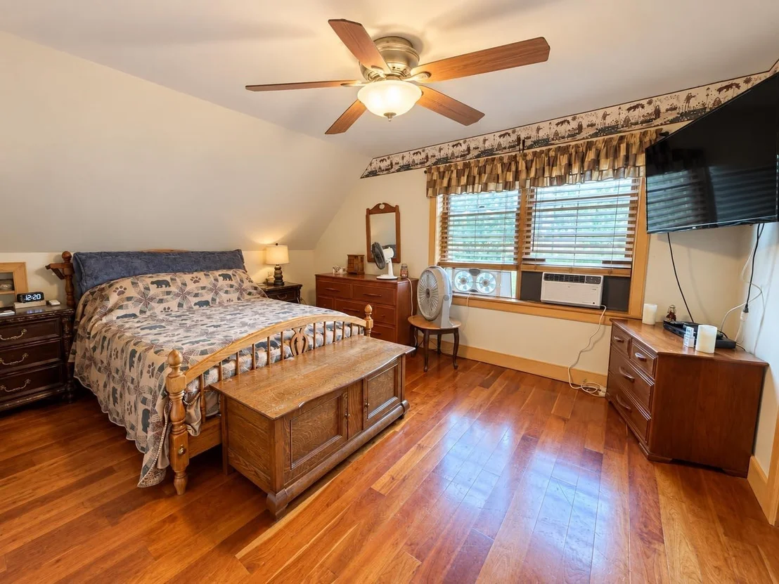 Photo of 249 Pine Hollow