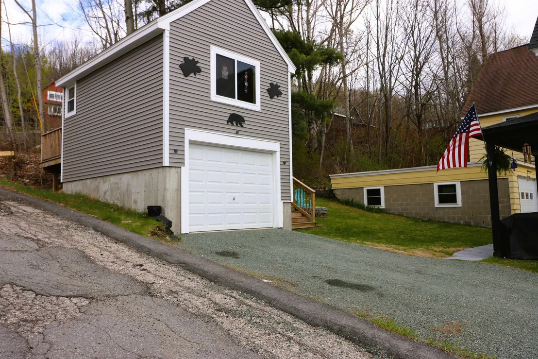 Photo of 348 Champlain