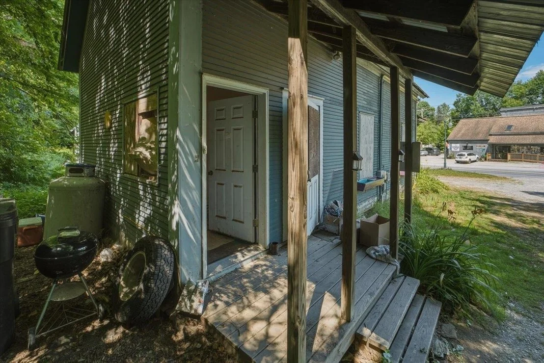 Photo of 200 Lower Main