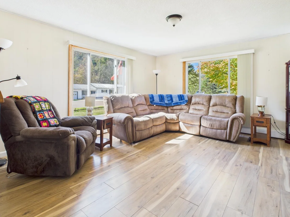 Photo of 63 Pariseau